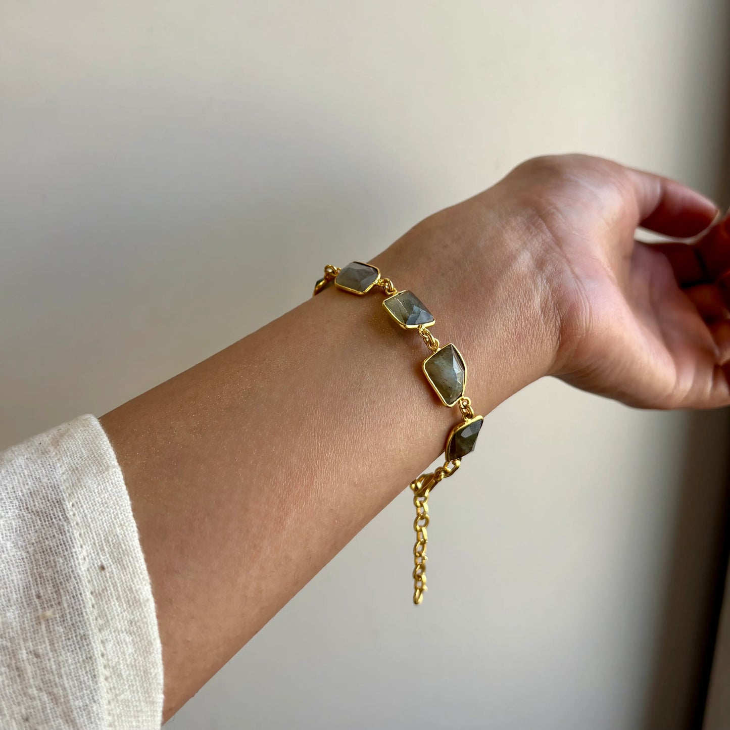 Rati Knots